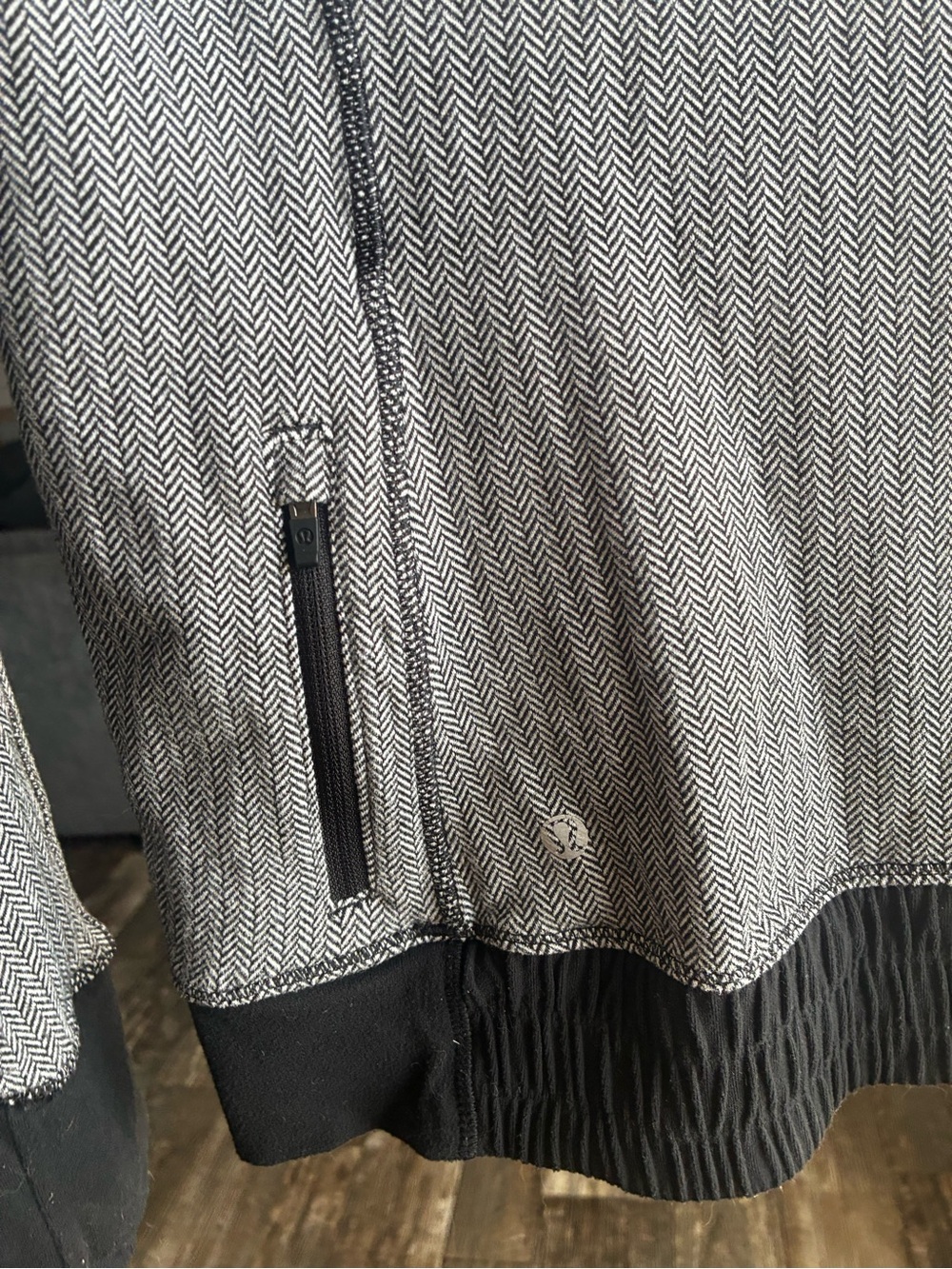 Lululemon pullover - Picture 3 of 5